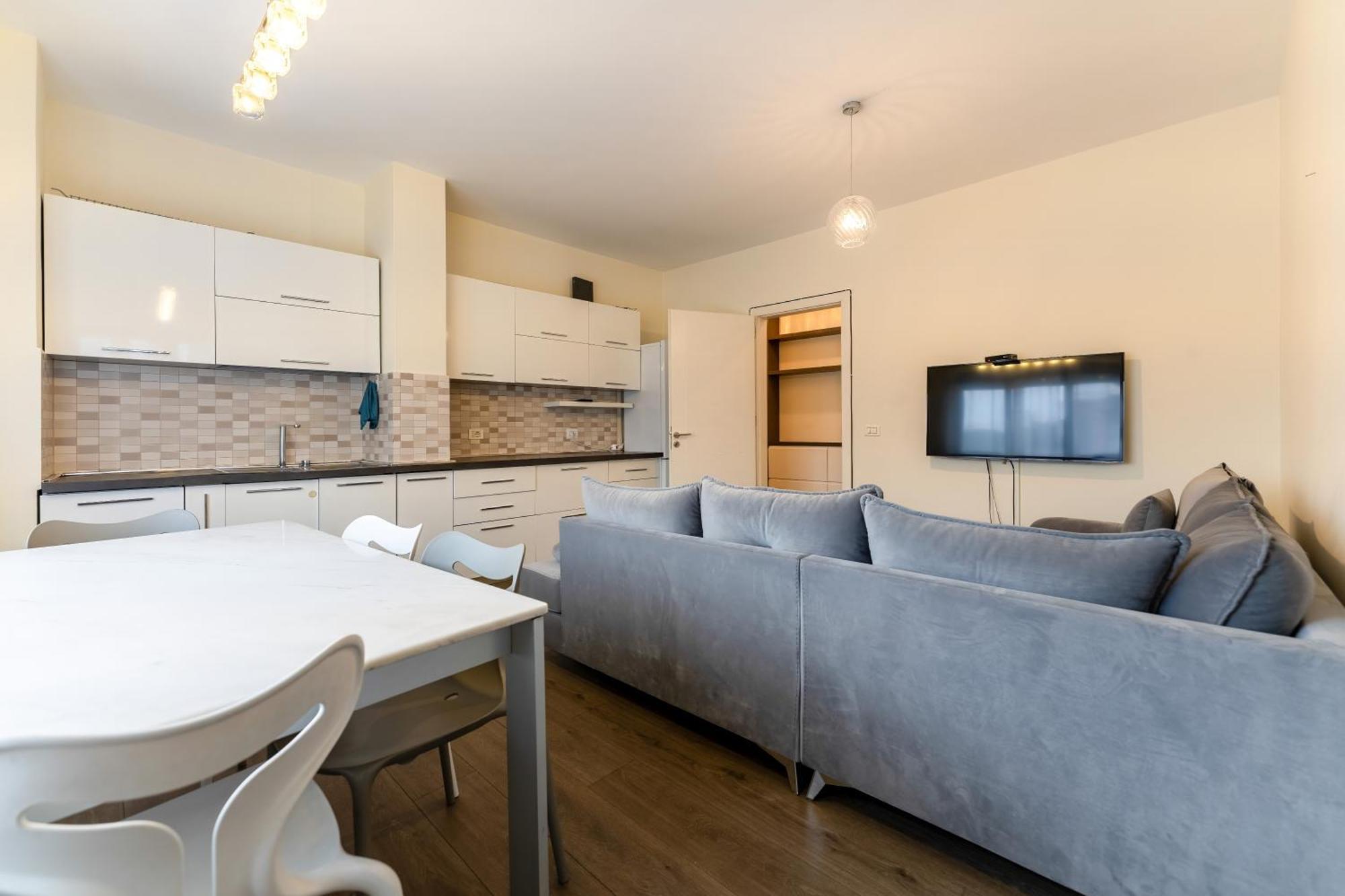 Hotel Elior Тирана Екстер'єр фото