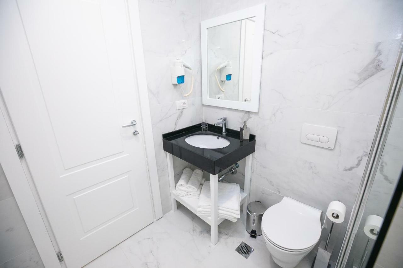 Hotel Elior Тирана Екстер'єр фото